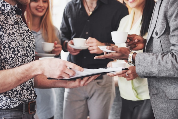 Concetto di brainstorming di lavoro di squadra