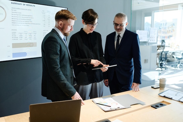 Teamwork at meeting room during presentation