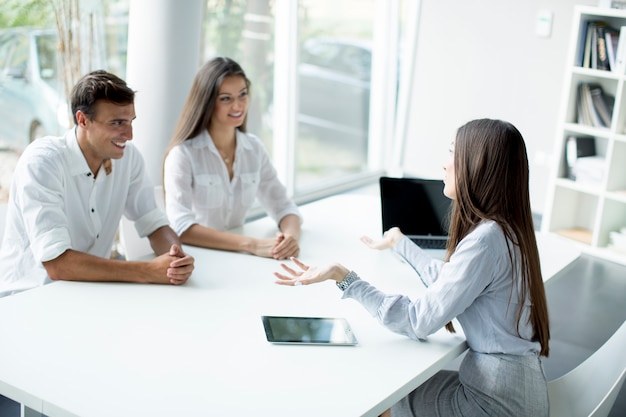 Lavoro di squadra in ufficio