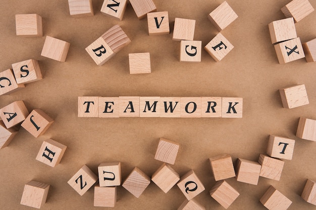 Photo teamwork word in wooden cube