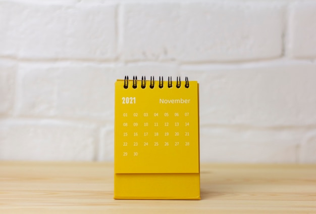 Tearoff-kalender voor november 2021 Desktopkalender voor het plannen en beheren van elke datum