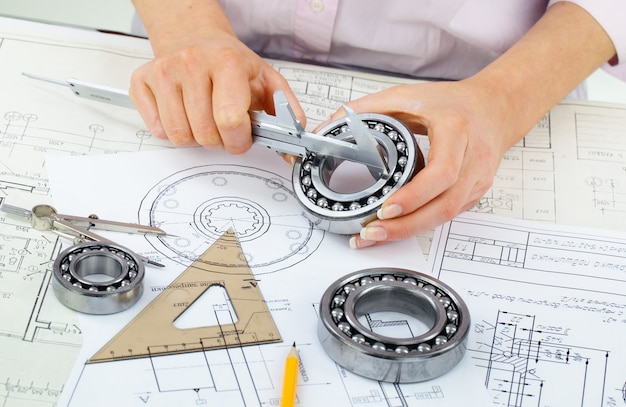 technical drawing and pinion with bearings