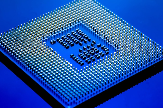 technologie cyber elektronisch concept. cpu-ramcomputer op blauwe lichte achtergrond