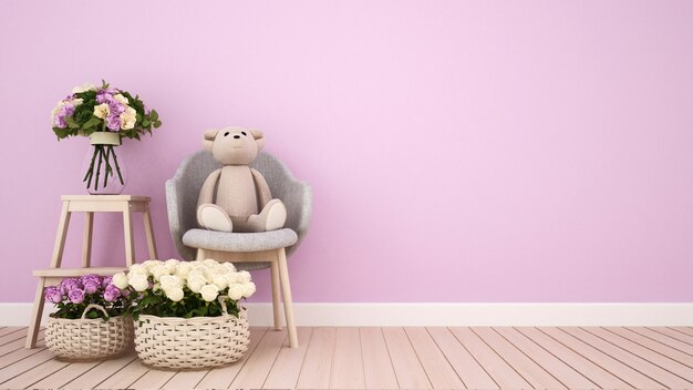 Плюшевый мишка на кресле и цветок в розовой комнате