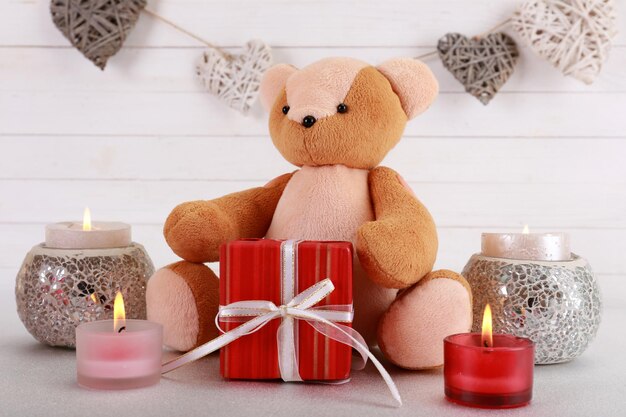 Teddybeer met kaarsen, liefdesconcept