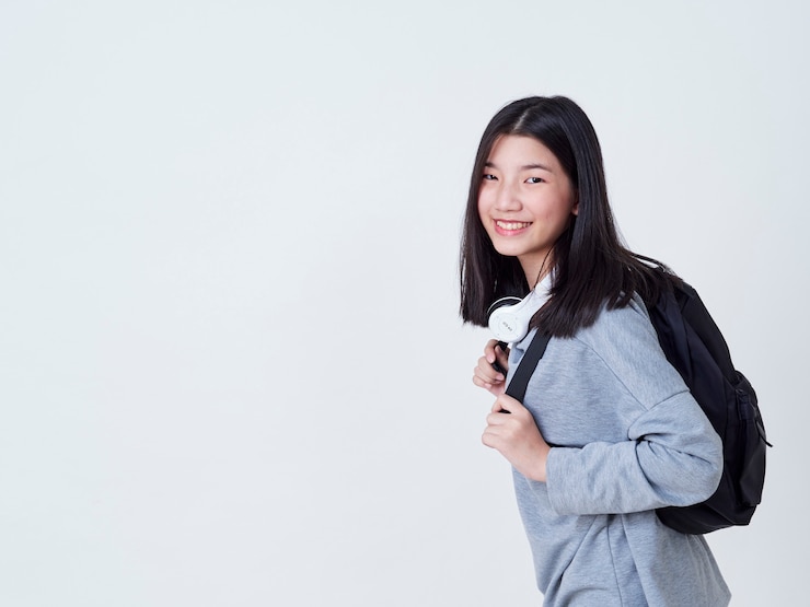 Photo teen girl while listening to music
