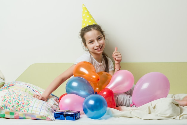 10代の少女の誕生日は10歳です。