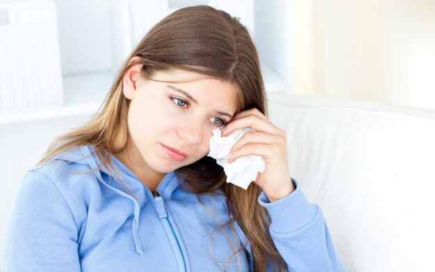 Photo teenager removing her make-up