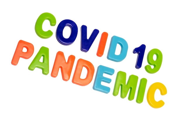 Tekst COVID19 PANDEMIE op een witte achtergrond