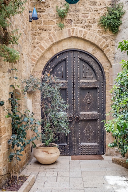 Tel Aviv old door