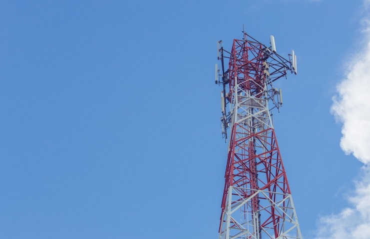 Photo telecommunication tower and antenna 