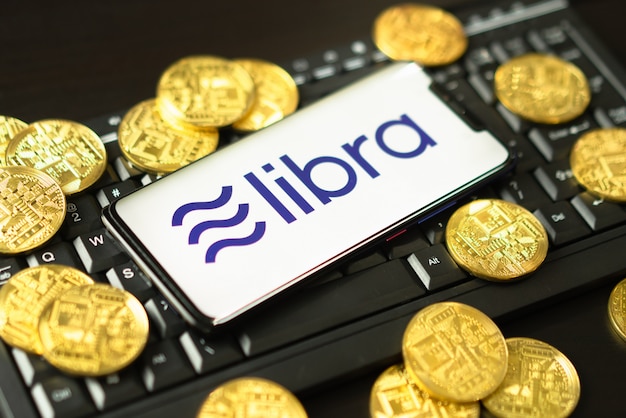 Telefoon toont Libra-logo op het scherm