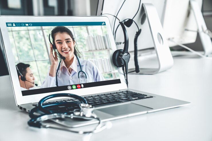 Photo telemedicine service online video call for doctor to actively chat with patient