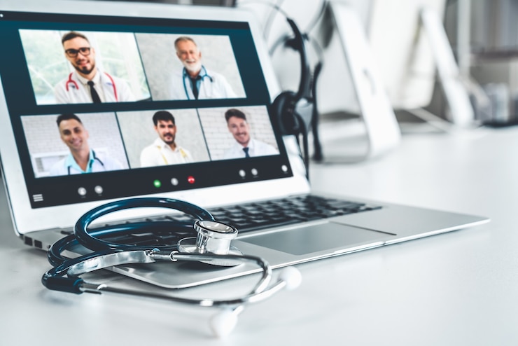 Photo telemedicine service online video call for doctor to actively chat with patient