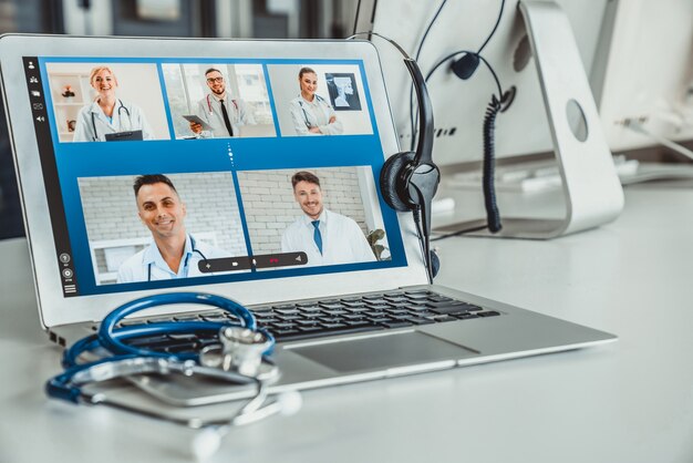 Photo telemedicine service online video call for doctor to actively chat with patient