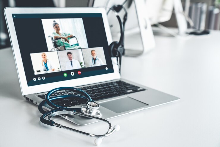 Photo telemedicine service online video call for doctor to actively chat with patient