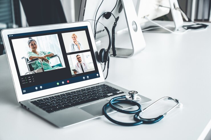 Photo telemedicine service online video call for doctor to actively chat with patient