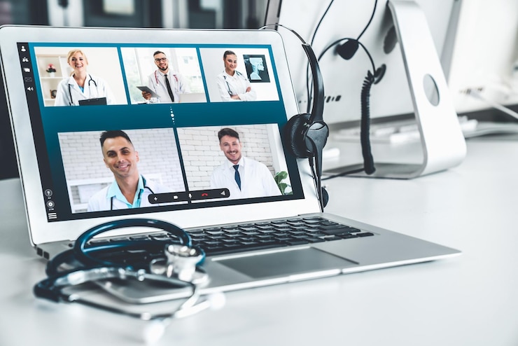 Photo telemedicine service online video call for doctor to actively chat with patient