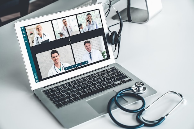 Telemedicine-service online videogesprek voor arts om actief met de patiënt te chatten