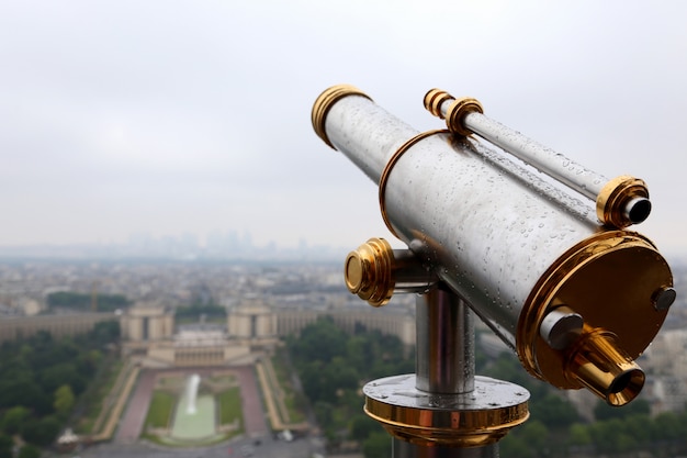 Telescoop op de Eiffeltoren