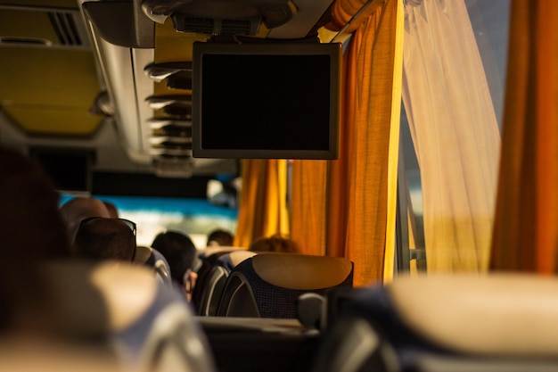 Foto televisione in autobus