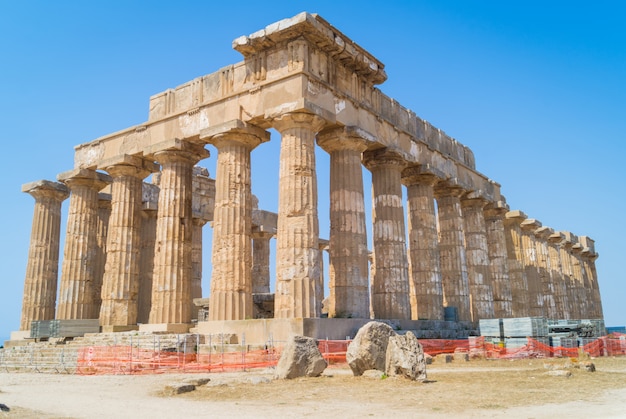 Tempel e op selinunte op sicilië is een griekse tempel van de dorische orde