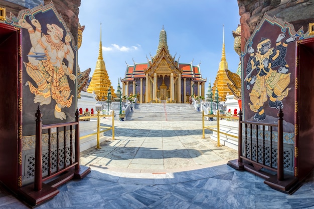 Tempel van de smaragdgroene boeddha of wat phra kaew-tempel, bangkok, thailand