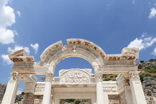 Tempel van Hadrianus in de oude stad Efeze