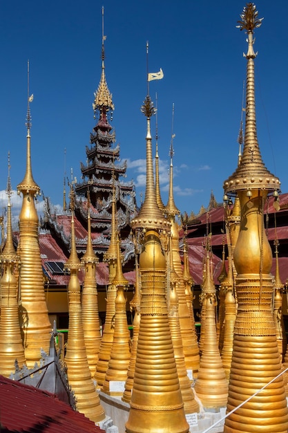 Tempel van Shwe Inn Thein Paya Shan State Myanmar