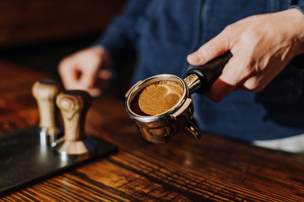 テンパーとホルダーのバリスタツール