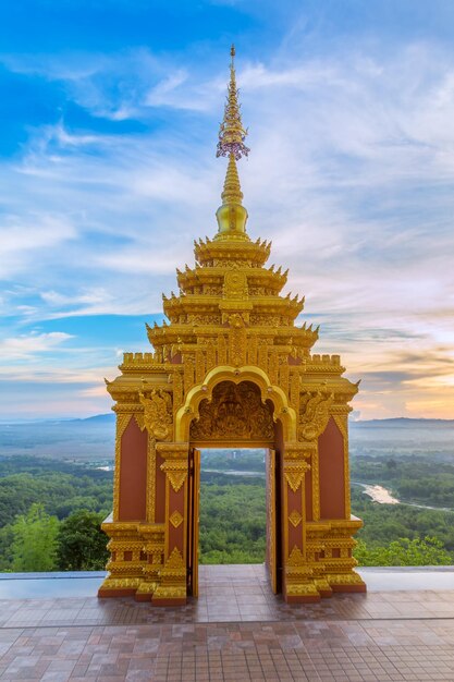 Photo temple against building