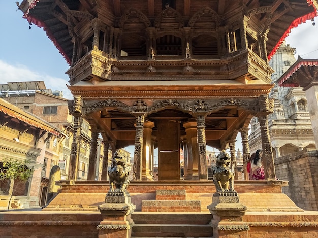 Foto un tempio nella piazza durbar di bhaktapur