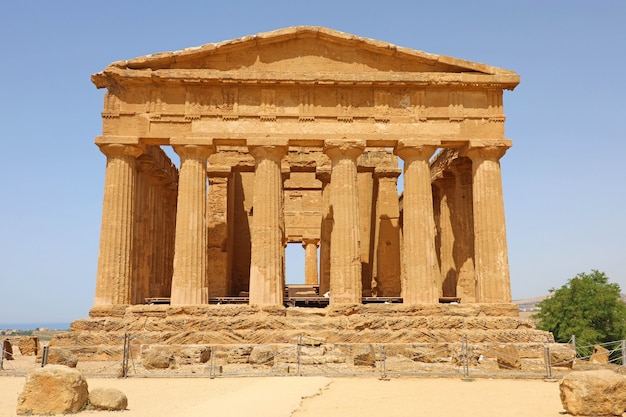 Tempio della concordia, valle dei templi, agrigento, sicilia, italia