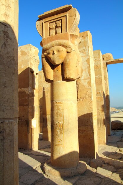 Foto tempio di hatshepsut a luxor egitto