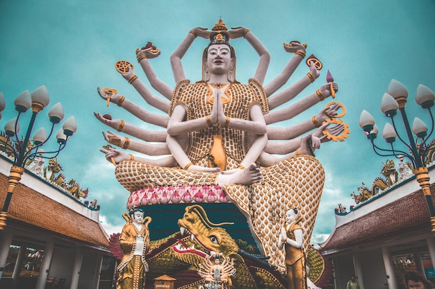 Foto vista del tempio a koh samui in thailandia