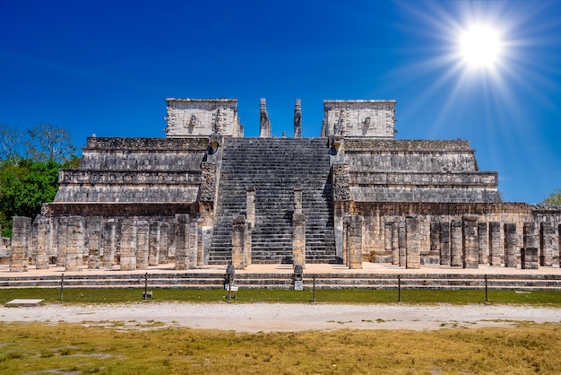 Chichen Itza Quintana Roo의 전사 사원 멕시코 칸쿤 근처의 마야 유적