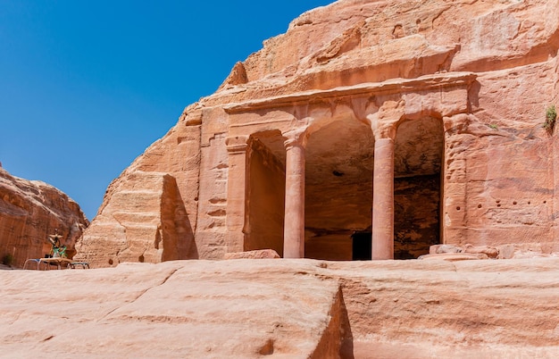 페트라 요르단 고대 건축물의 사원과 무덤