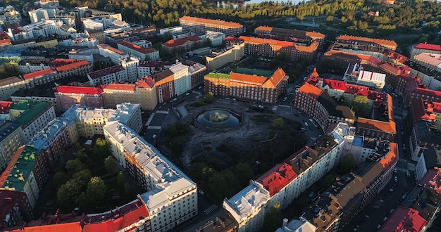 Temppeliaukio kerk zomerzonsopgang