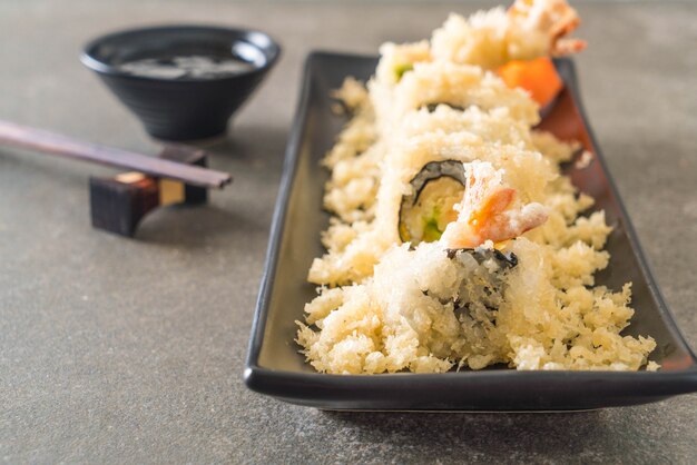 tempura garnalen sushi roll