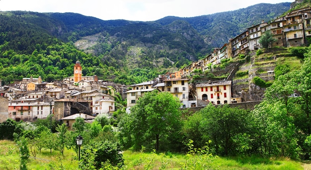 Tende, prachtig middeleeuws dorp op de grens van Frankrijk en Italië