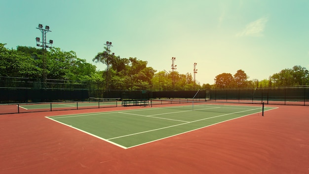 Фото Теннисный корт на закате