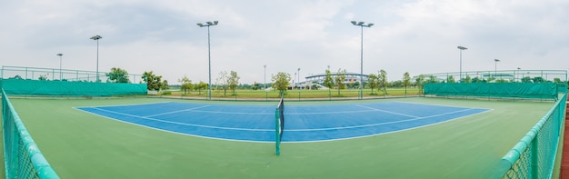 Tennisbaan bij tennisclub, panorama