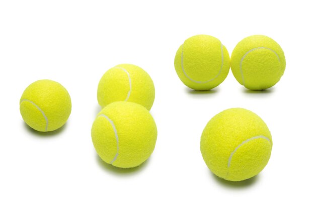 Foto tennisballen geïsoleerd op witte achtergrond