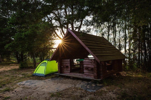 벨라루스 브라슬라우 호수 에 있는 나무 오두막  ⁇  에 있는 텐트