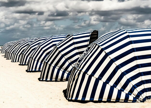 Foto tenten op het strand