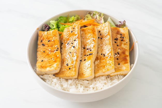 teriyaki tofu rice bowl - vegan and vegetarian food style