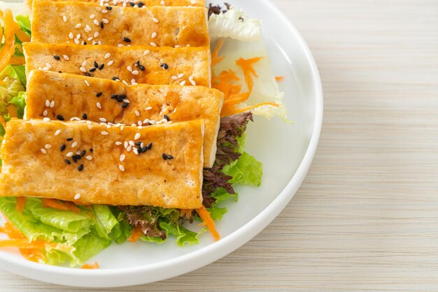 teriyaki tofu salad with sesame - vegan and vegetarian food style