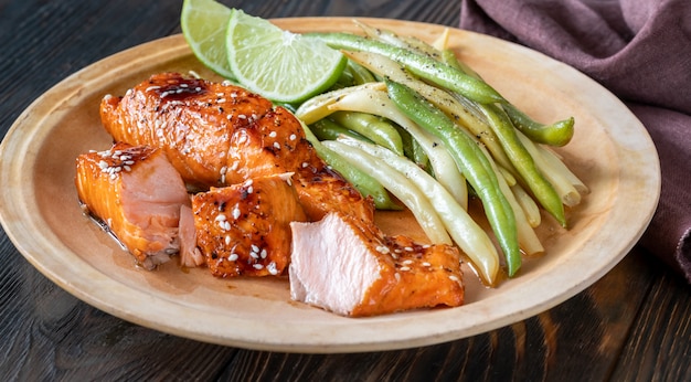 Teriyaki zalm met bonen