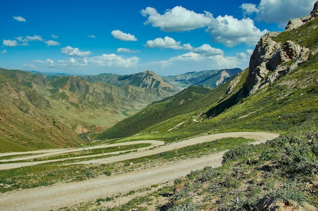 테스케이토르포 산맥 3133m 코치코르 지역 키르기스스탄