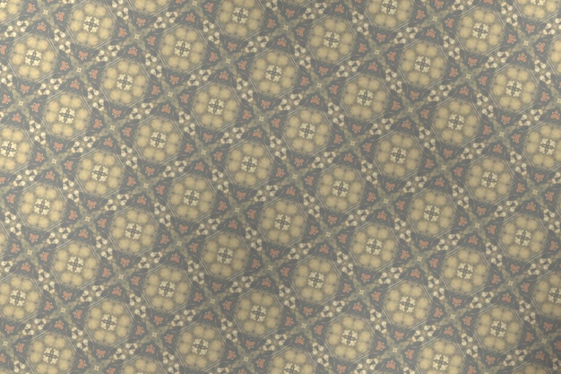 黒と白の織物で,カレードスコップのパターンが描かれています.